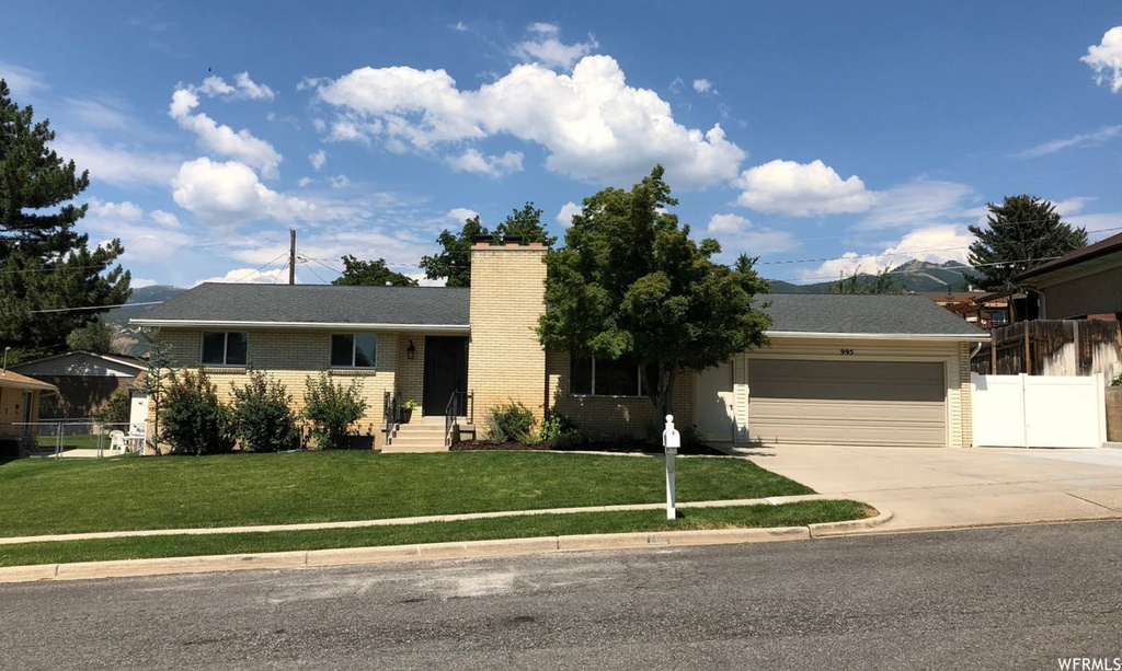 995 Elaine Dr, Bountiful, UT 84010