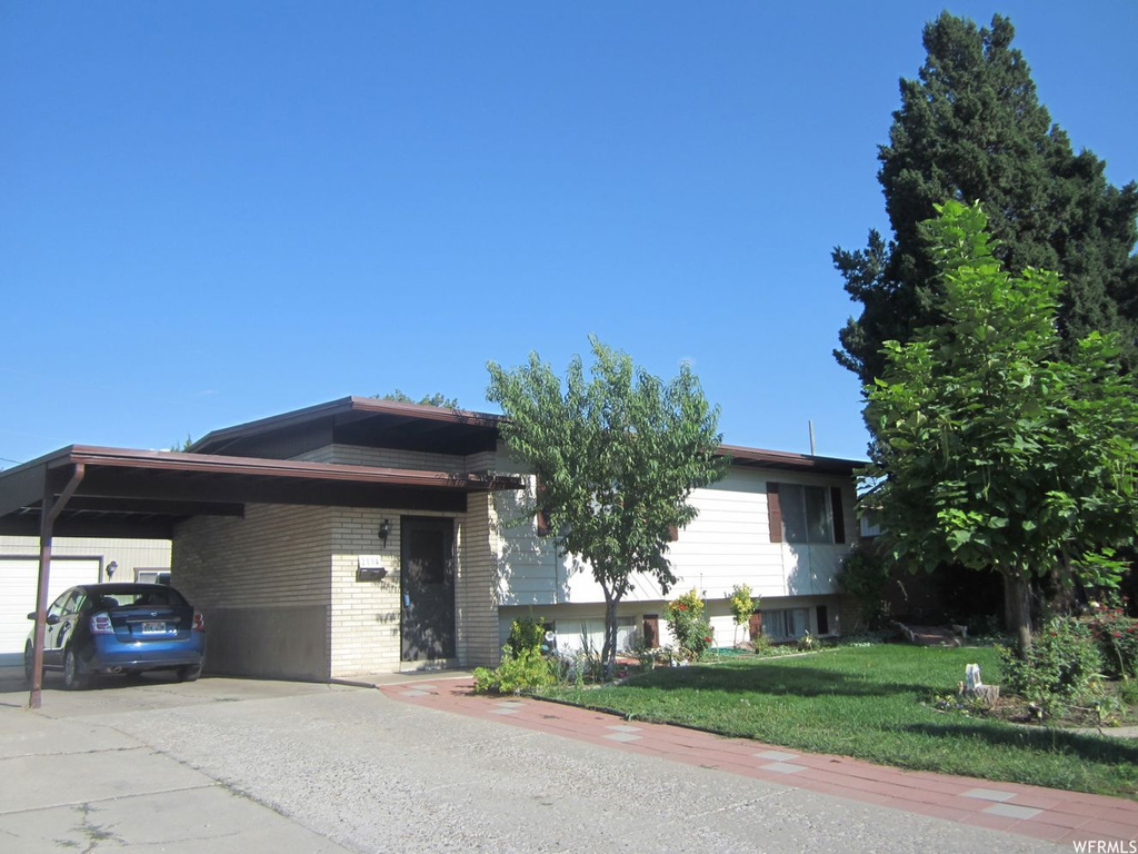 2104 N 300 W, Sunset, UT 84015