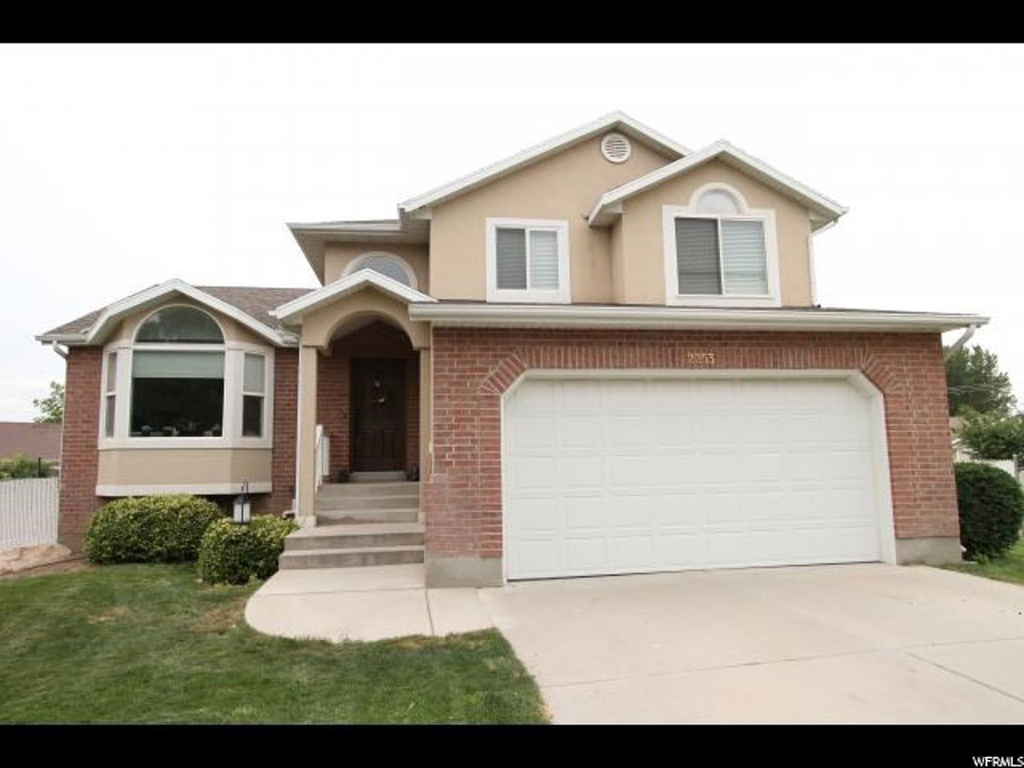 2253 N 2400 W, Clinton, UT 84015