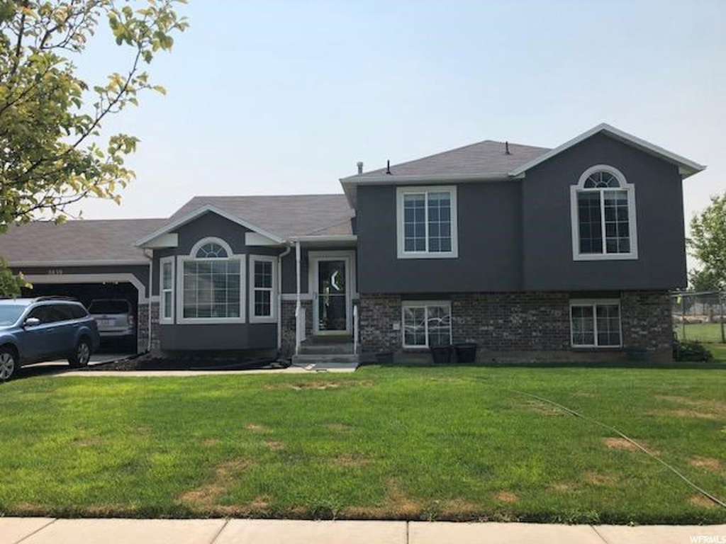 2839 W 2100 N, Clinton, UT 84015