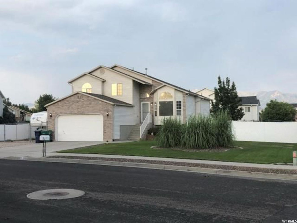 5562 S 3850 W, Roy, UT 84067