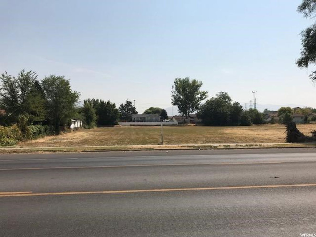 2118 N 2000 W, Clinton, UT 84015