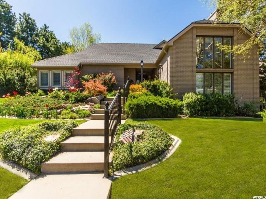 1691 E Martinet Ln, Ogden, UT 84403
