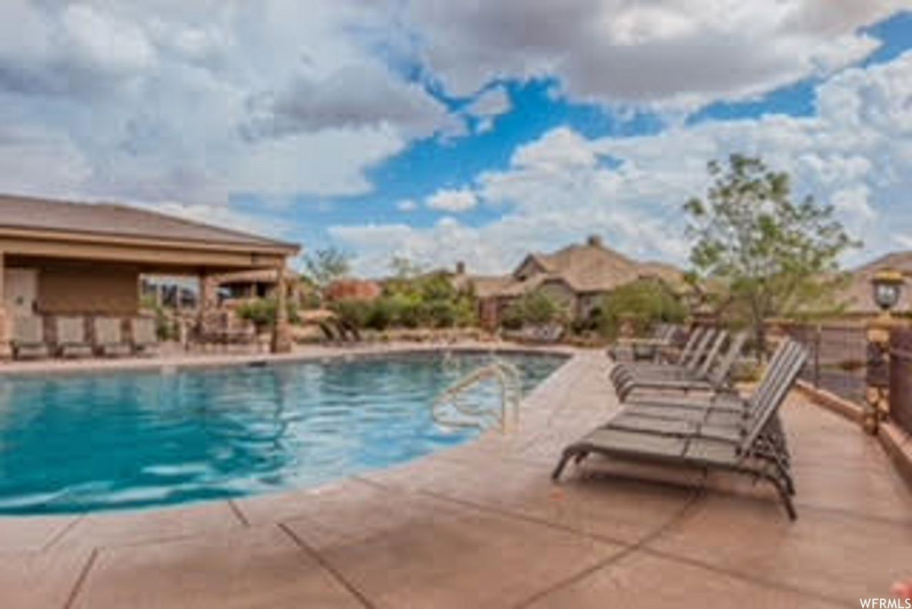 4209 E Torrey Pines Dr, St. George, UT 84770