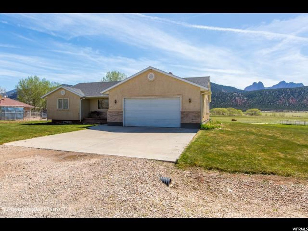 329 S 3430 E, New Harmony, UT 84757