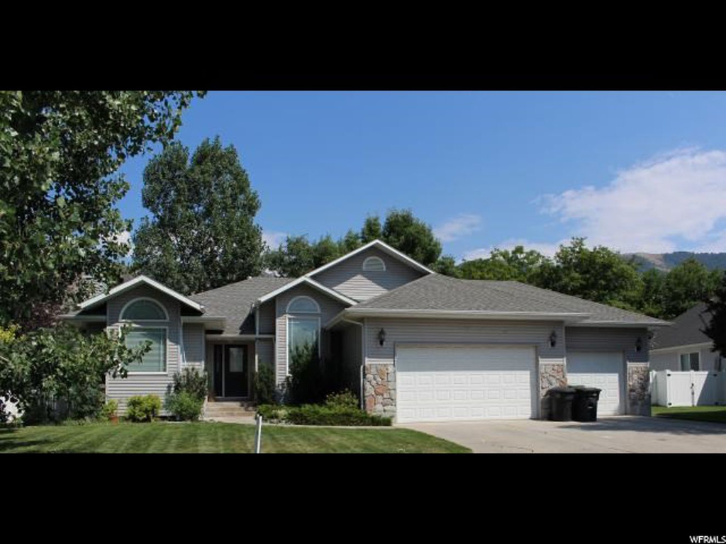 570 Edgehill Dr, Providence, UT 84332