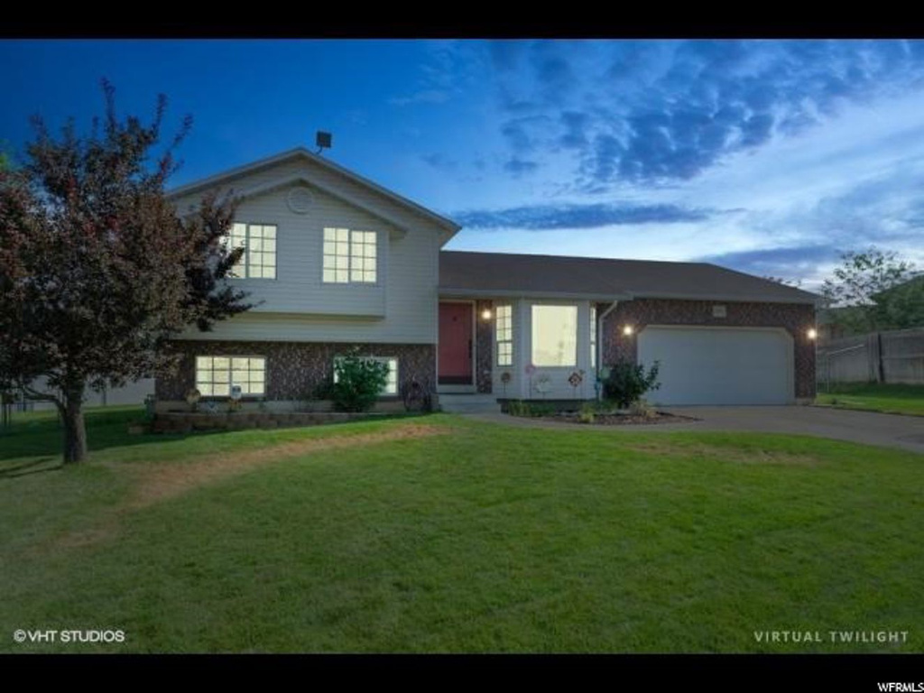 874 W 1145 N, Clinton, UT 84015
