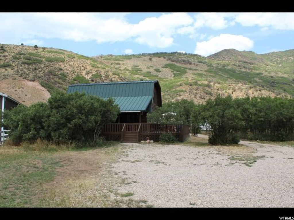 1699 E River Ln N, Oakley, UT 84055