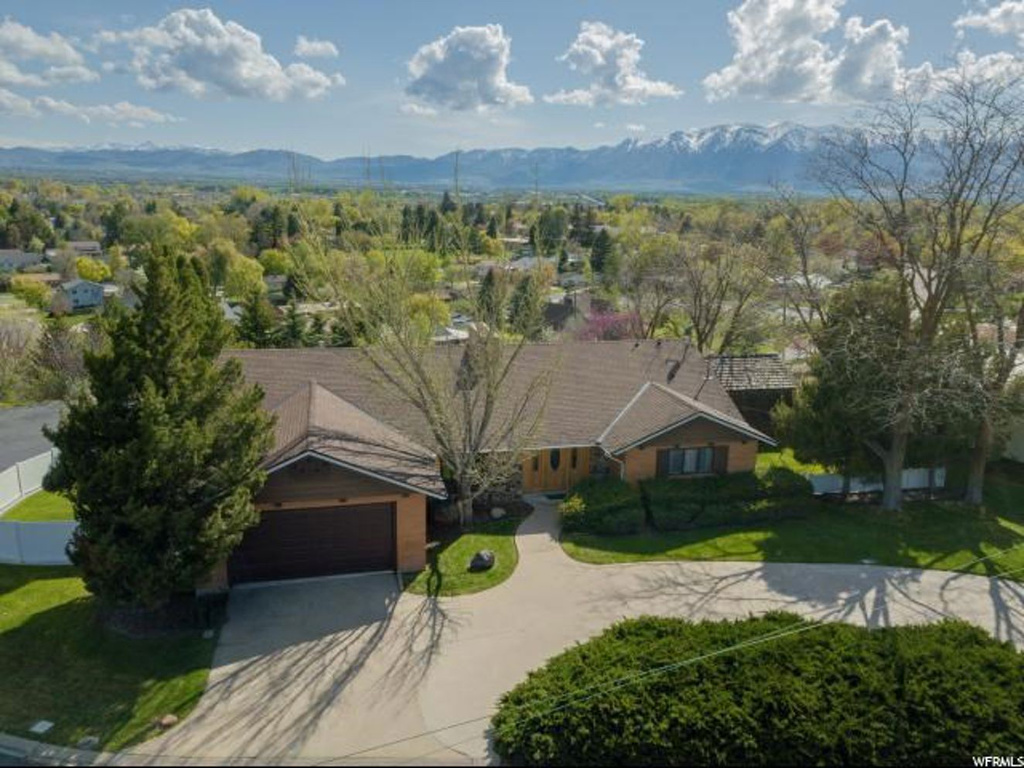 295 Temple View Dr, River Heights, UT 84321