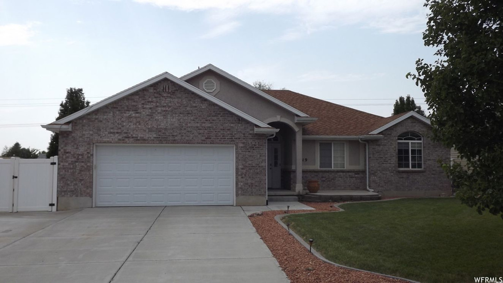 19 N 975 W, Clearfield, UT 84015