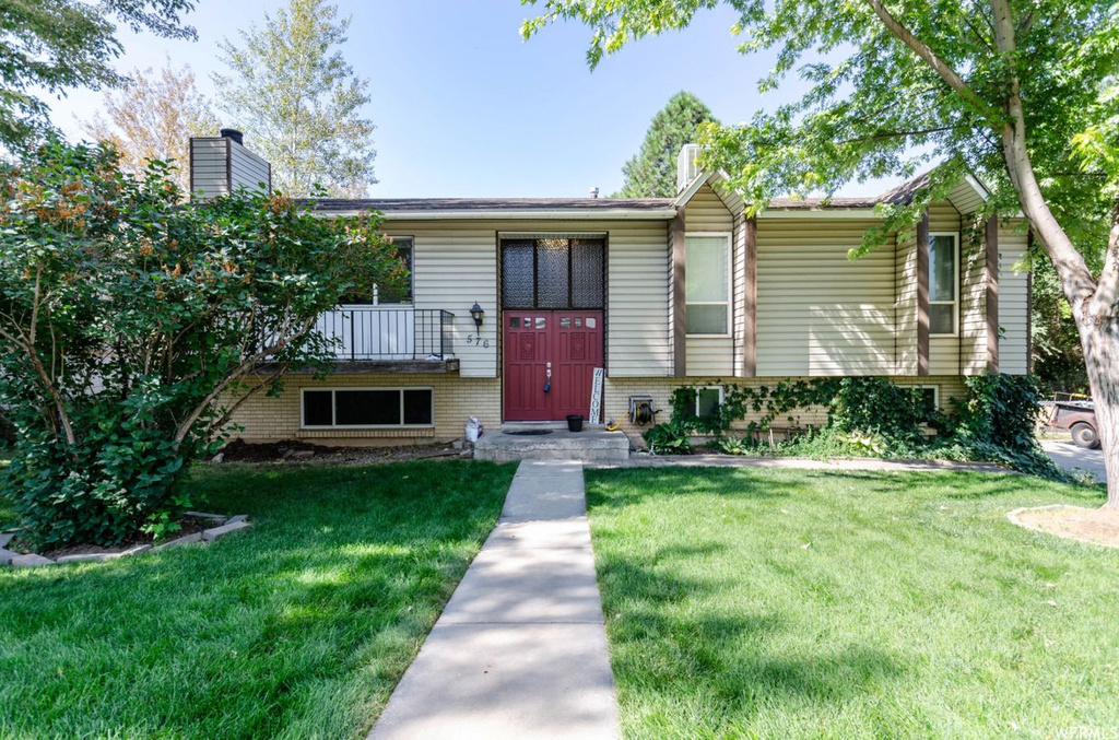 576 Barlow St, Clearfield, UT 84015