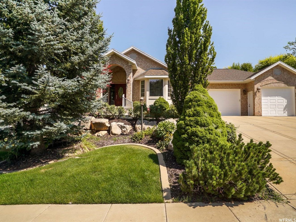 5324 S Tomahawk Ln E, Ogden, UT 84403