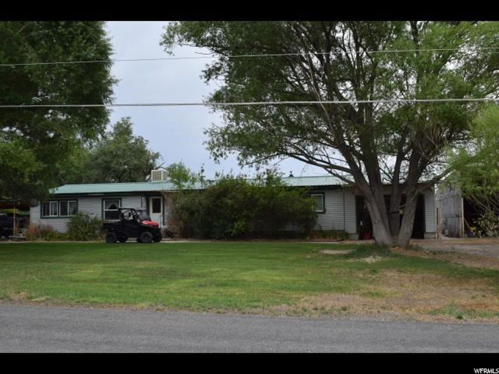 335 E Bench Rd, Ferron, UT 84523