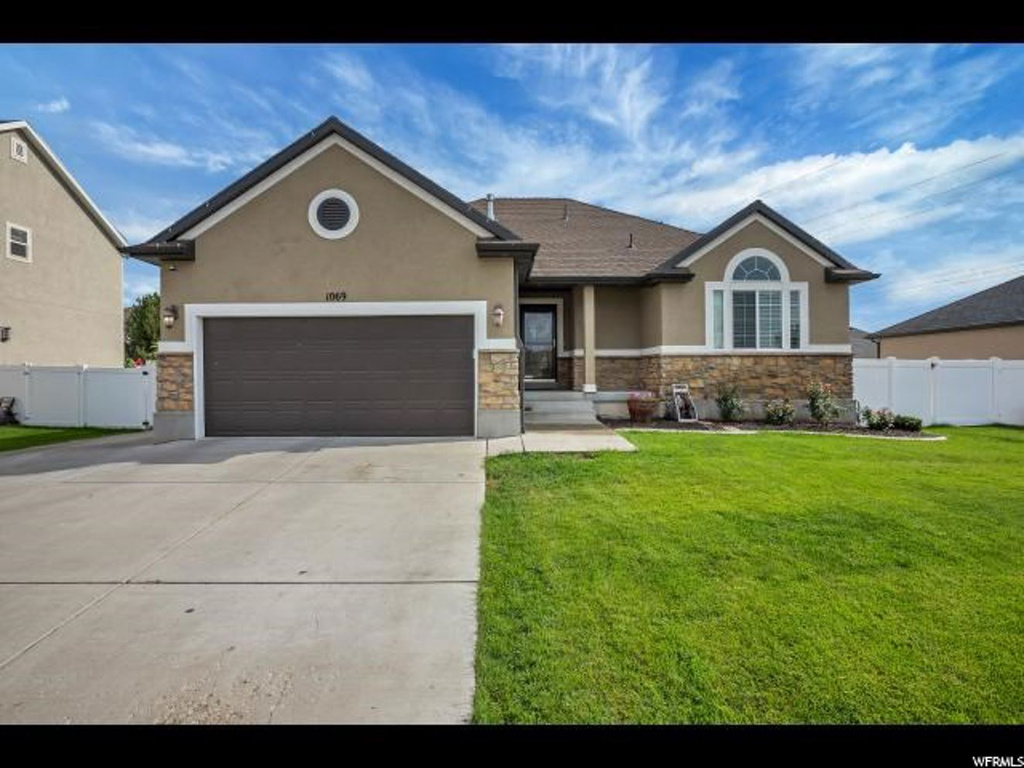 1069 W 850 S, Clearfield, UT 84015
