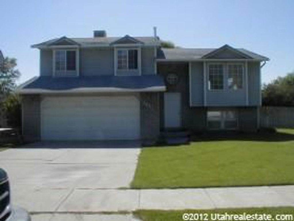 1451 Ash Dr, Layton, UT 84040