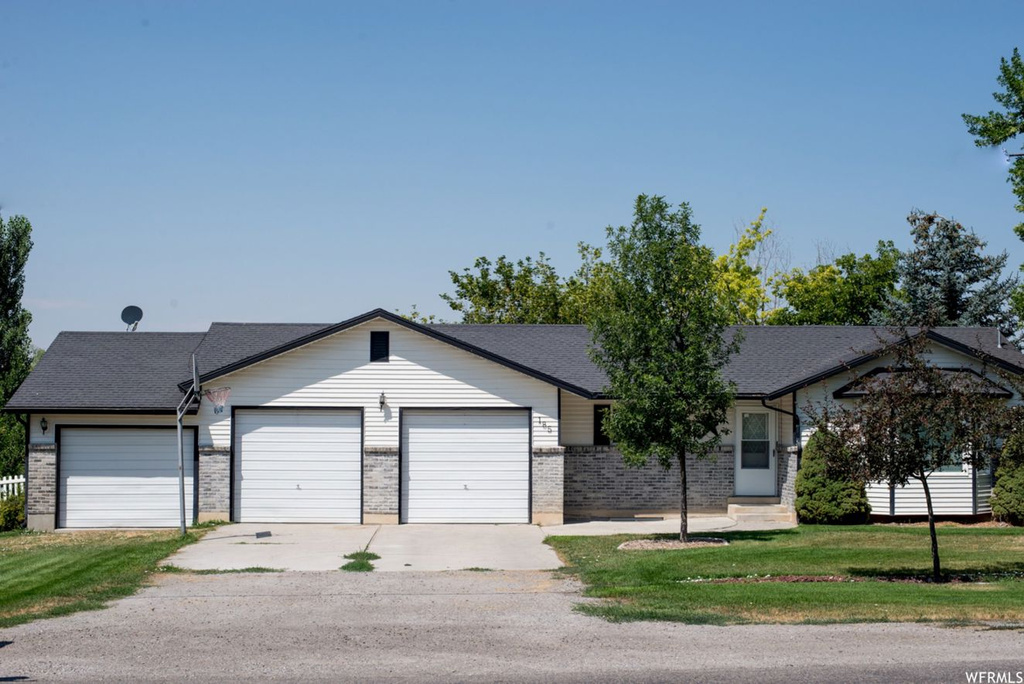 185 S Main St, Hyde Park, UT 84318
