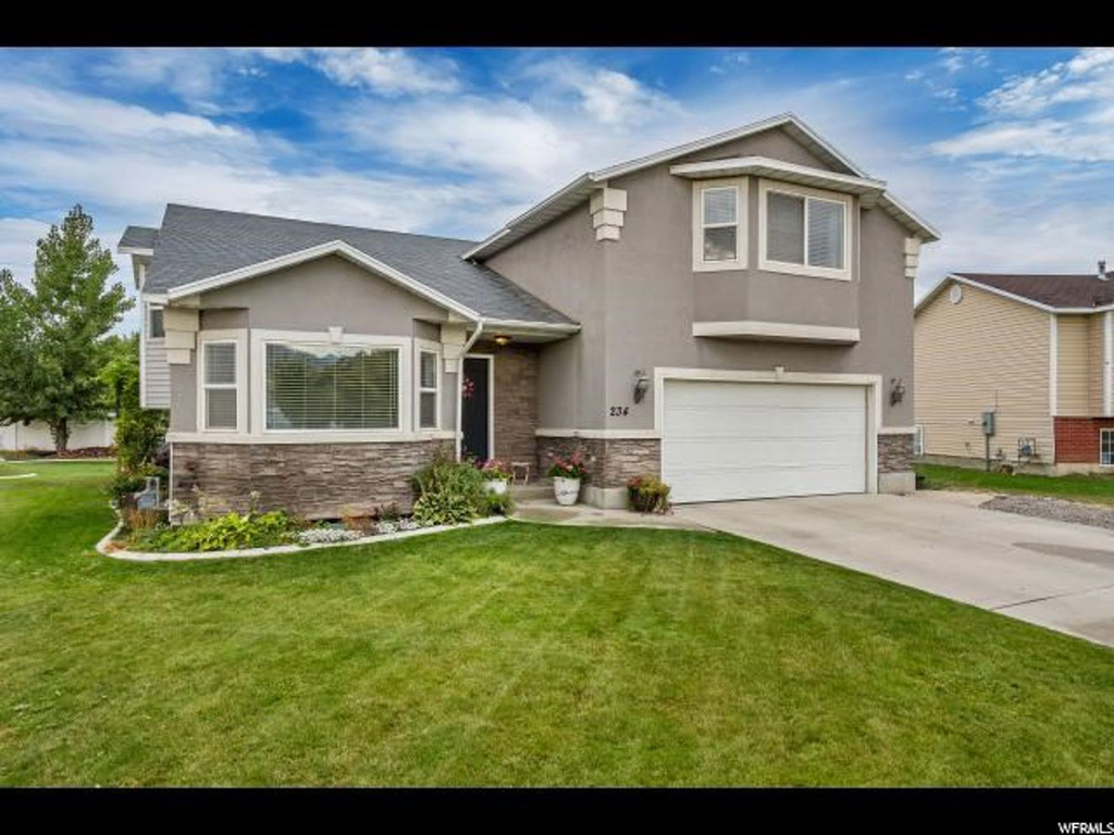 234 S Sunstone Cir, Logan, UT 84321