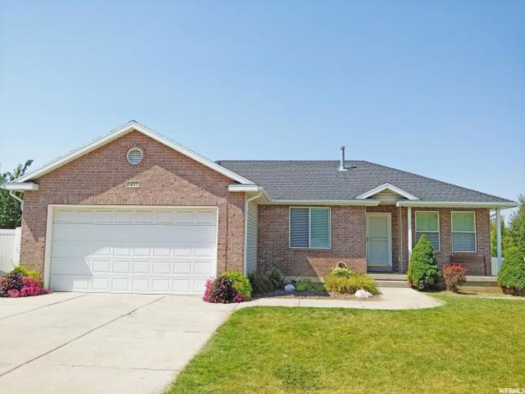 1417 N 1000 W, Clinton, UT 84015