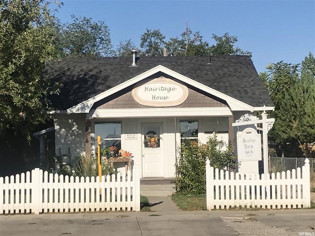 211 N 100 E, Roosevelt, UT 84066