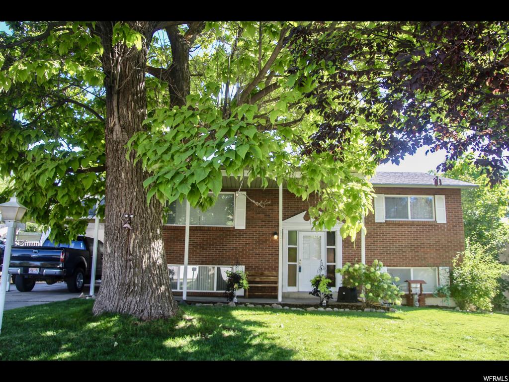 921 W 2600 N, Clinton, UT 84015