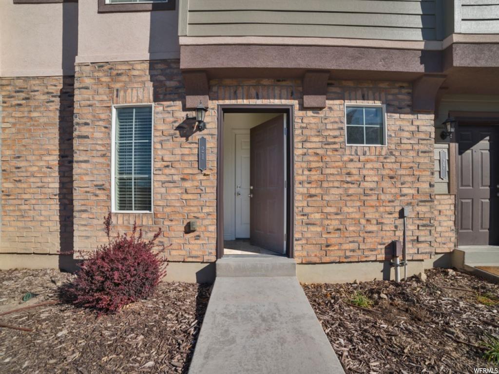 21 E 8330 S, Sandy, UT 84070