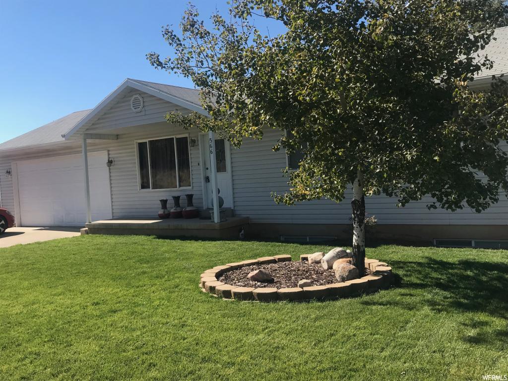 566 S Center St, Santaquin, UT 84655