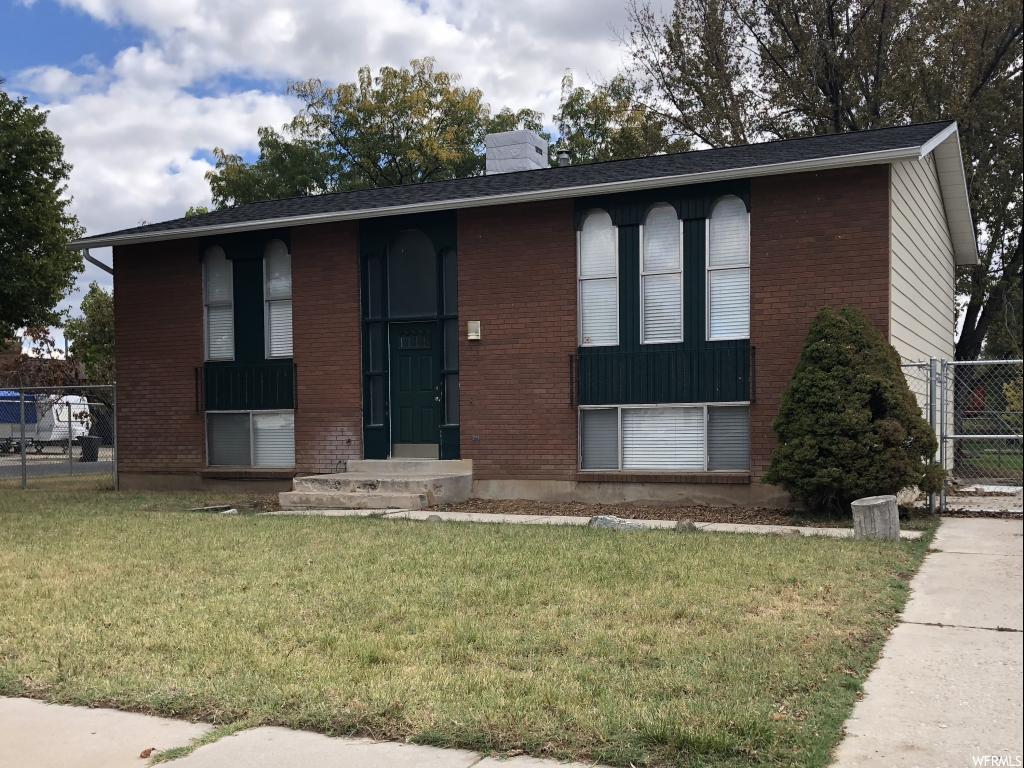 621 W 1200 N, Clinton, UT 84015