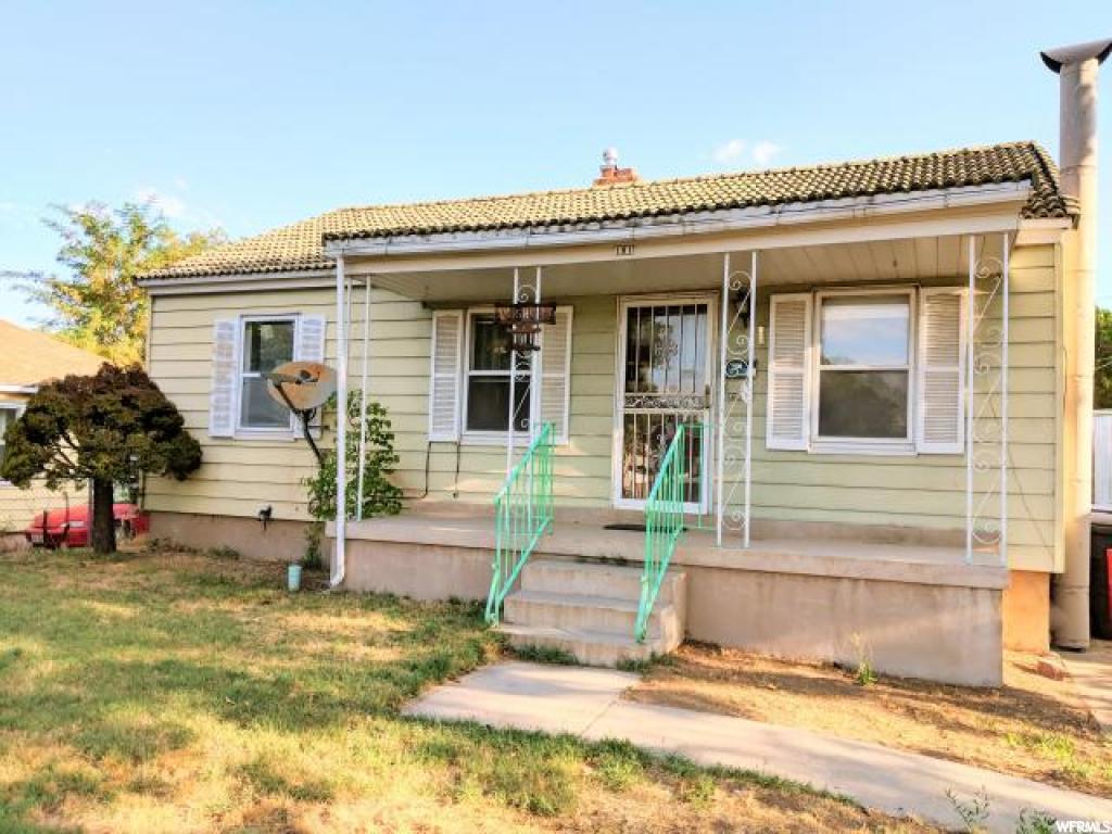 181 N Lakeview Dr E, Clearfield, UT 84015