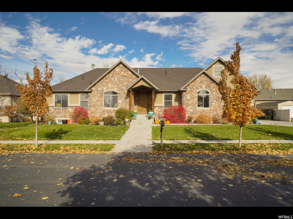 467 S Hawthorne Dr E, River Heights, UT 84321