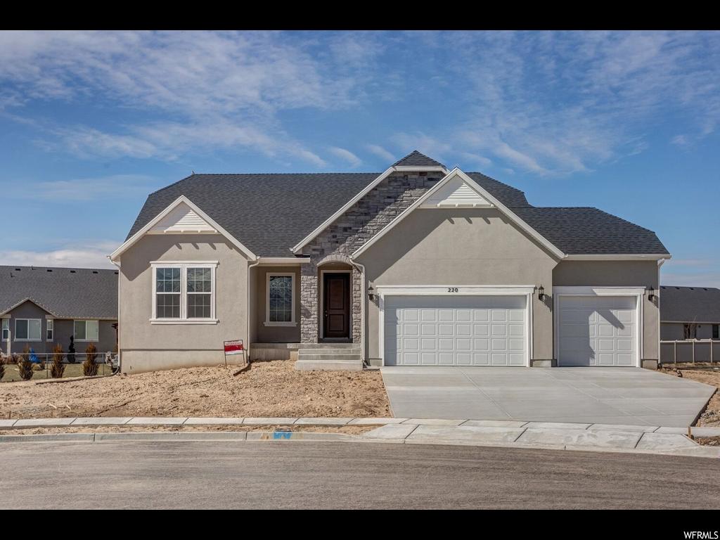 220 E Wahlen Cir, Harrisville, UT 84404