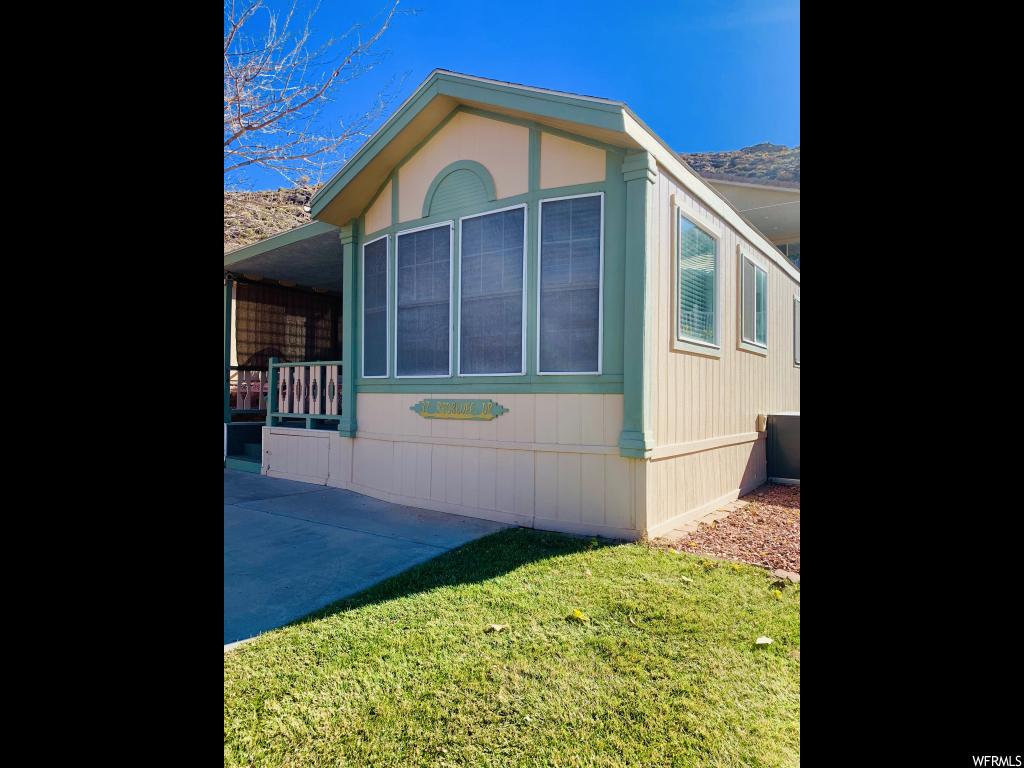37 Redbluff Dr, Hurricane, UT 84737
