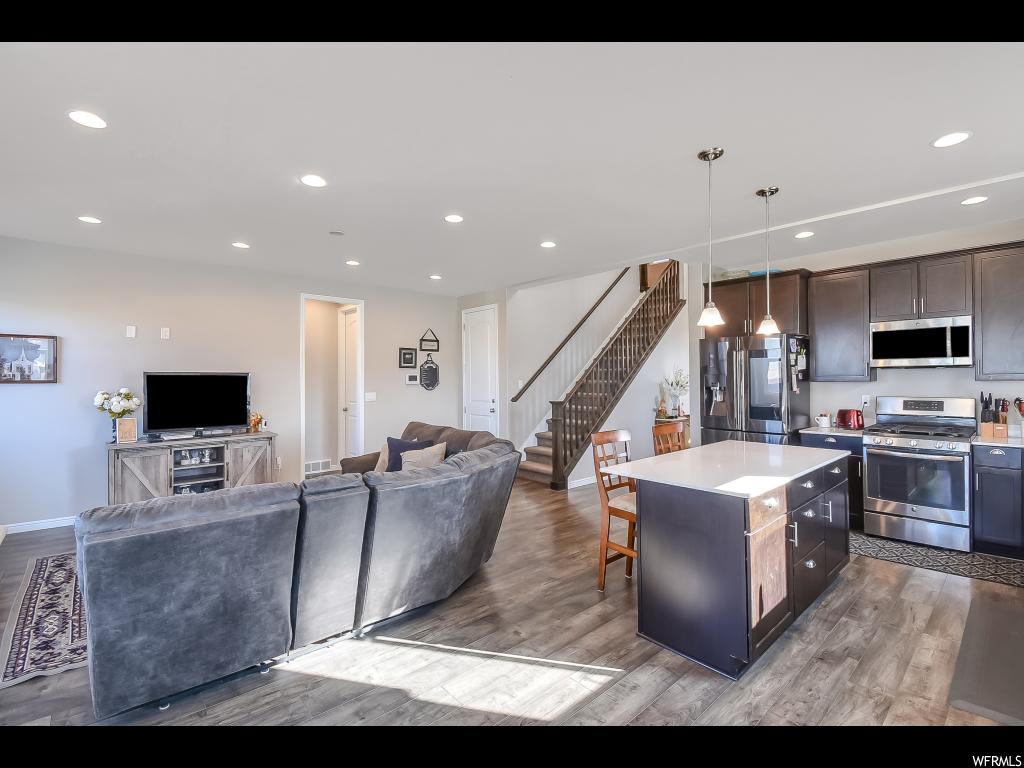 2579 N Stanley Crane Dr W, Clinton, UT 84015