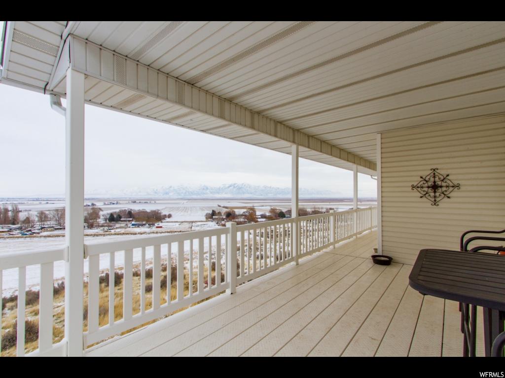 9333 N Sunset Dr, Thatcher, UT 84337