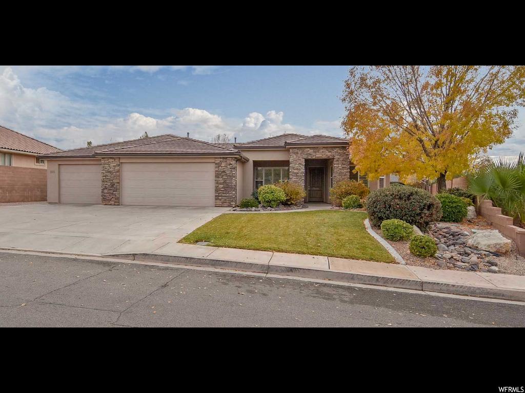 880 E Lori Ln, Washington, UT 84780