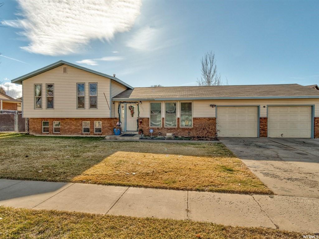 2995 W 4325 S, Roy, UT 84067