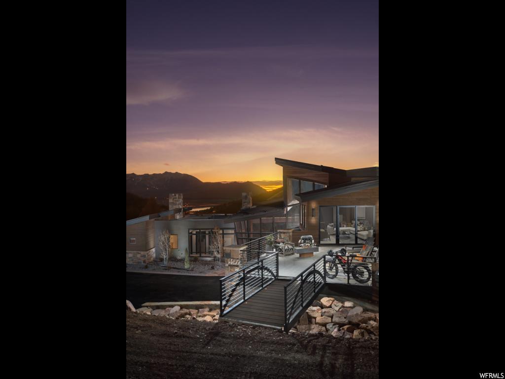 9635 N Maple Dr, Huntsville, UT 84317