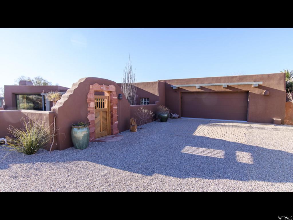 911 Roadrunner Ct, Kayenta, UT 84738