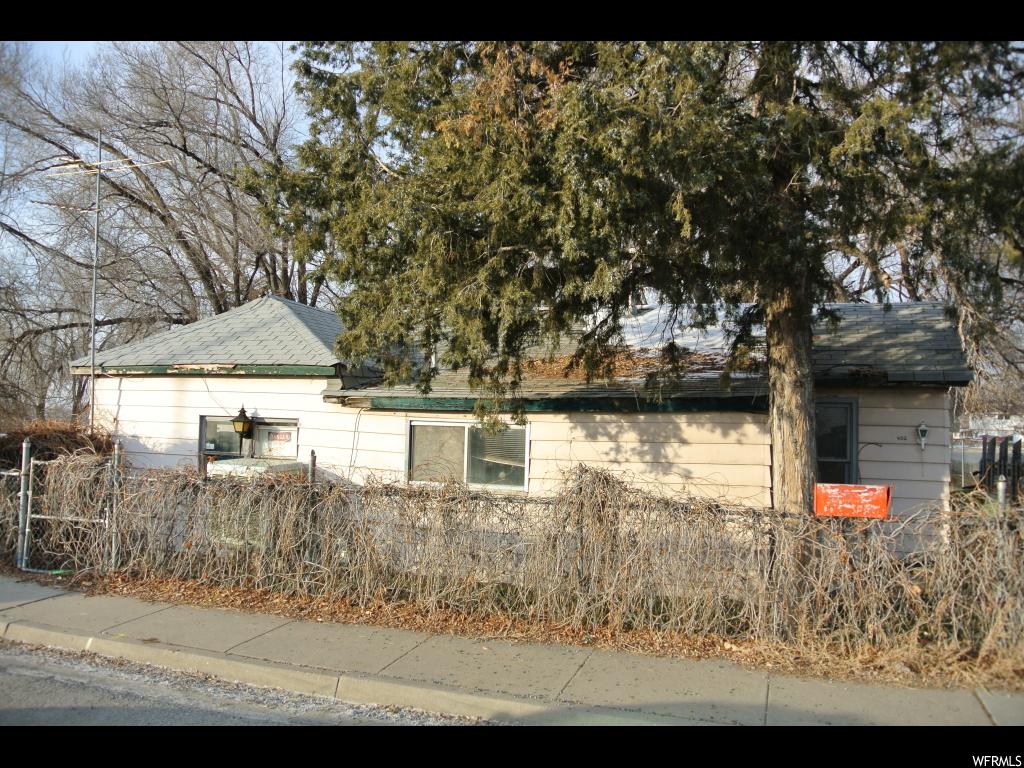 482 W 2300 N, Sunset, UT 84015