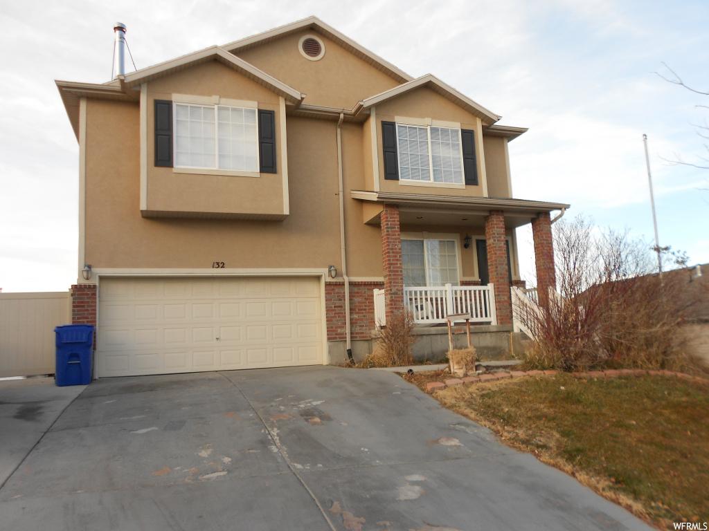 132 W KESTREL DR Saratoga Springs, Utah Great floor plan with open areas to enjoy, nice upgrades, just done with new bathrooms, paint and countertops in the kitchen down. South facing exposure. Close to golf and other recreational opportunities. Excellent apartment down. Call soon to see this one.