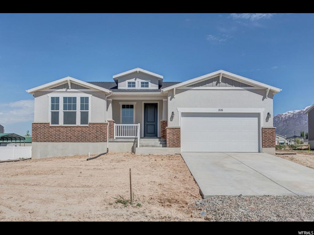 216 E Larsen Ln, Harrisville, UT 84404