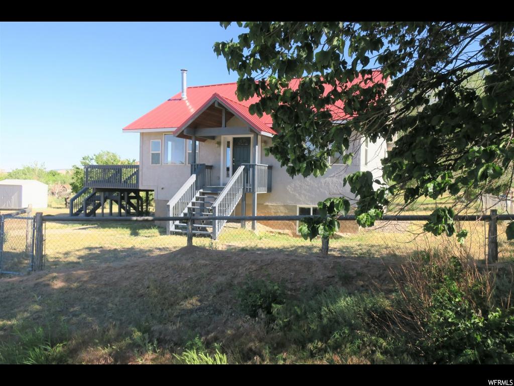 10 E Rustler St S, Teasdale, UT 84773
