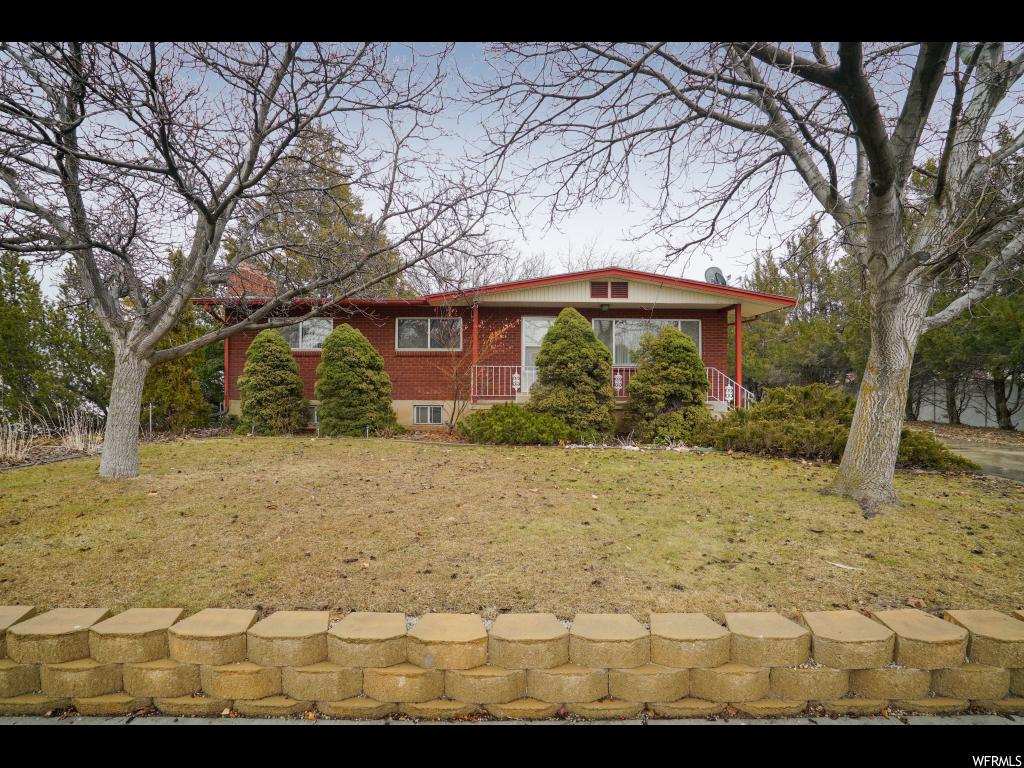 1076 N 3000 W, Clinton, UT 84015