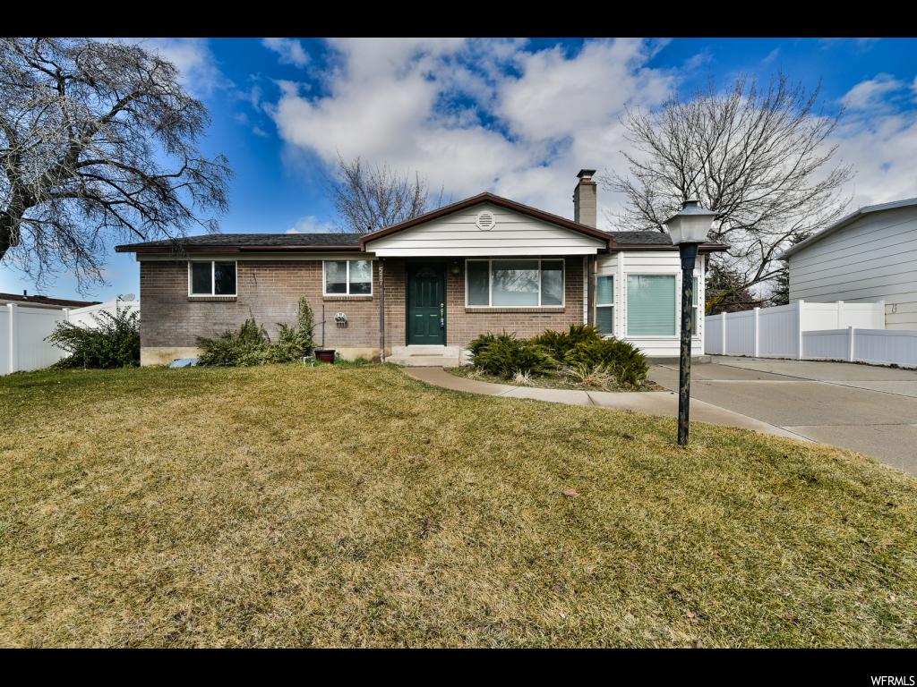 577 E Pali St, Sandy, UT 84070