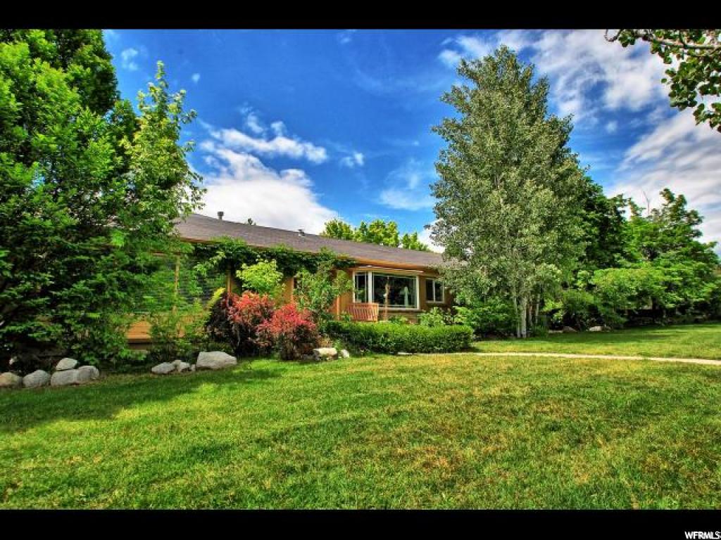 1945 E Longview Dr S, Holladay, UT 84124