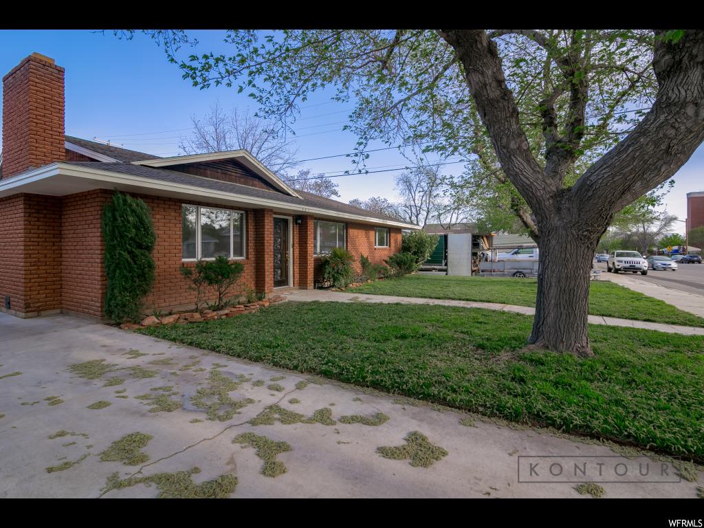 445 S 400 E, St. George, UT 84770