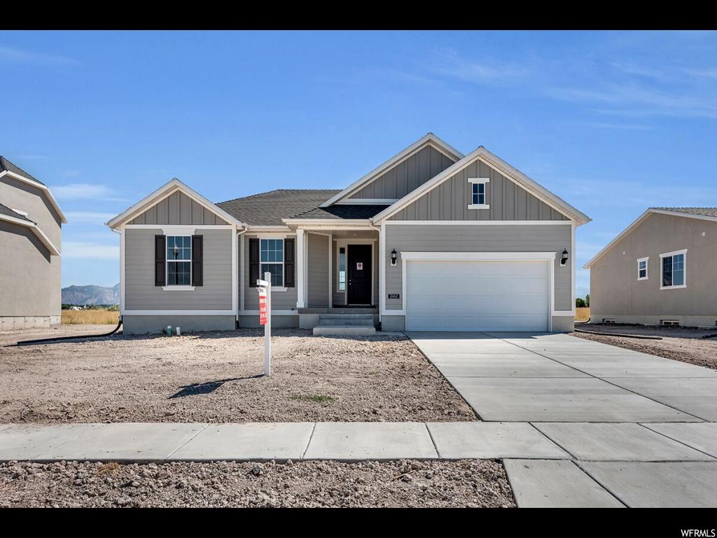 2452 N Sarus Crane Dr, Clinton, UT 84015