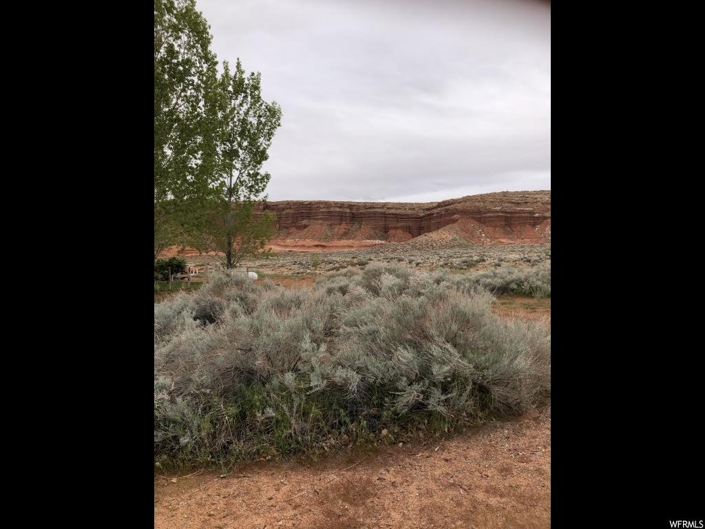 42 S Lake Dr E #47, Ticaboo, UT 84533
