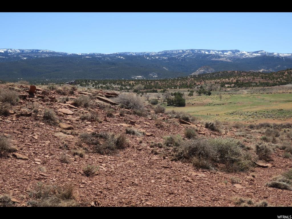 850 S River View Dr E #3, Torrey, UT 84775