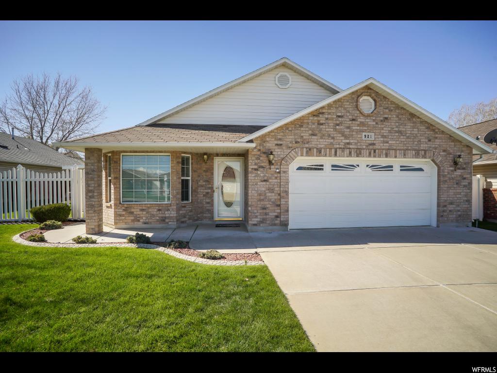 921 W 1570 N, Clinton, UT 84015