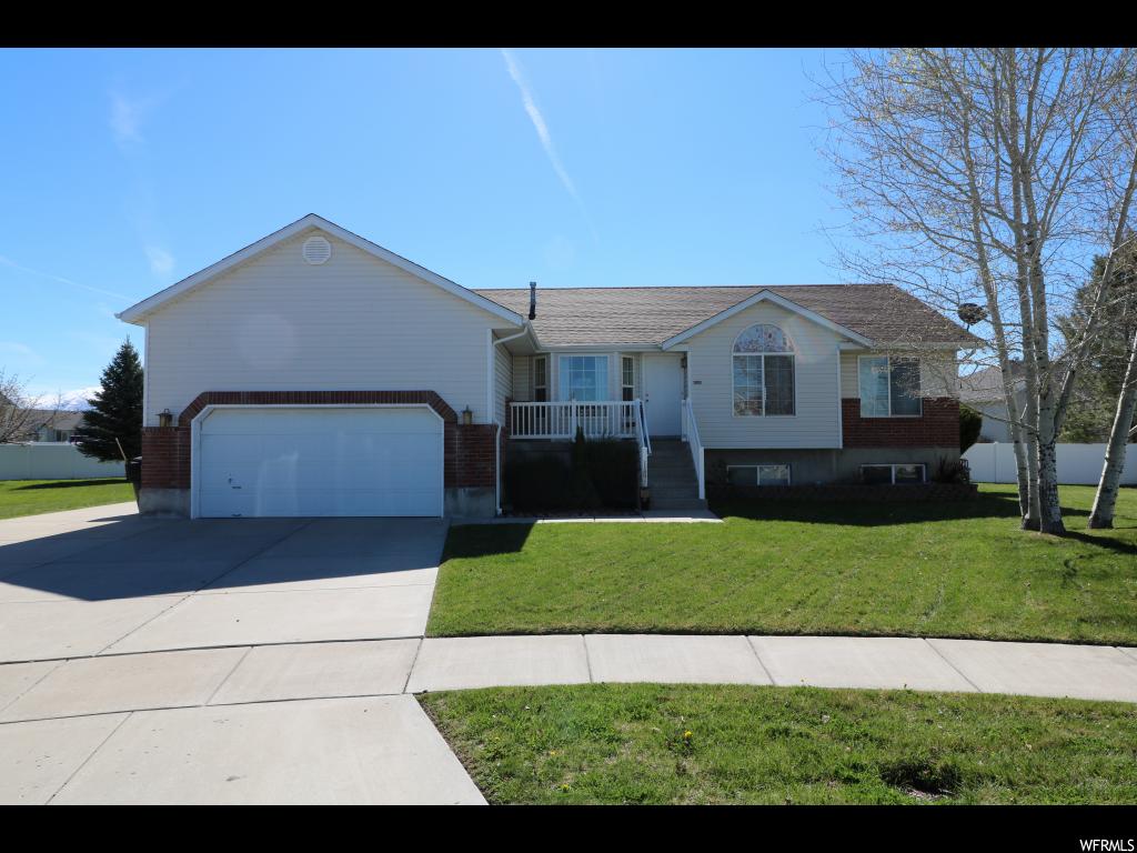 1063 Killarney Dr, Syracuse, UT 84075